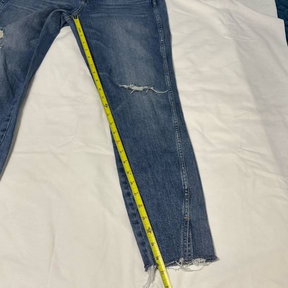 Amo Jeans Women's Size 29 Loverboy High Rise Twist Fray Distressed Blue Denim - Picture 9 of 15